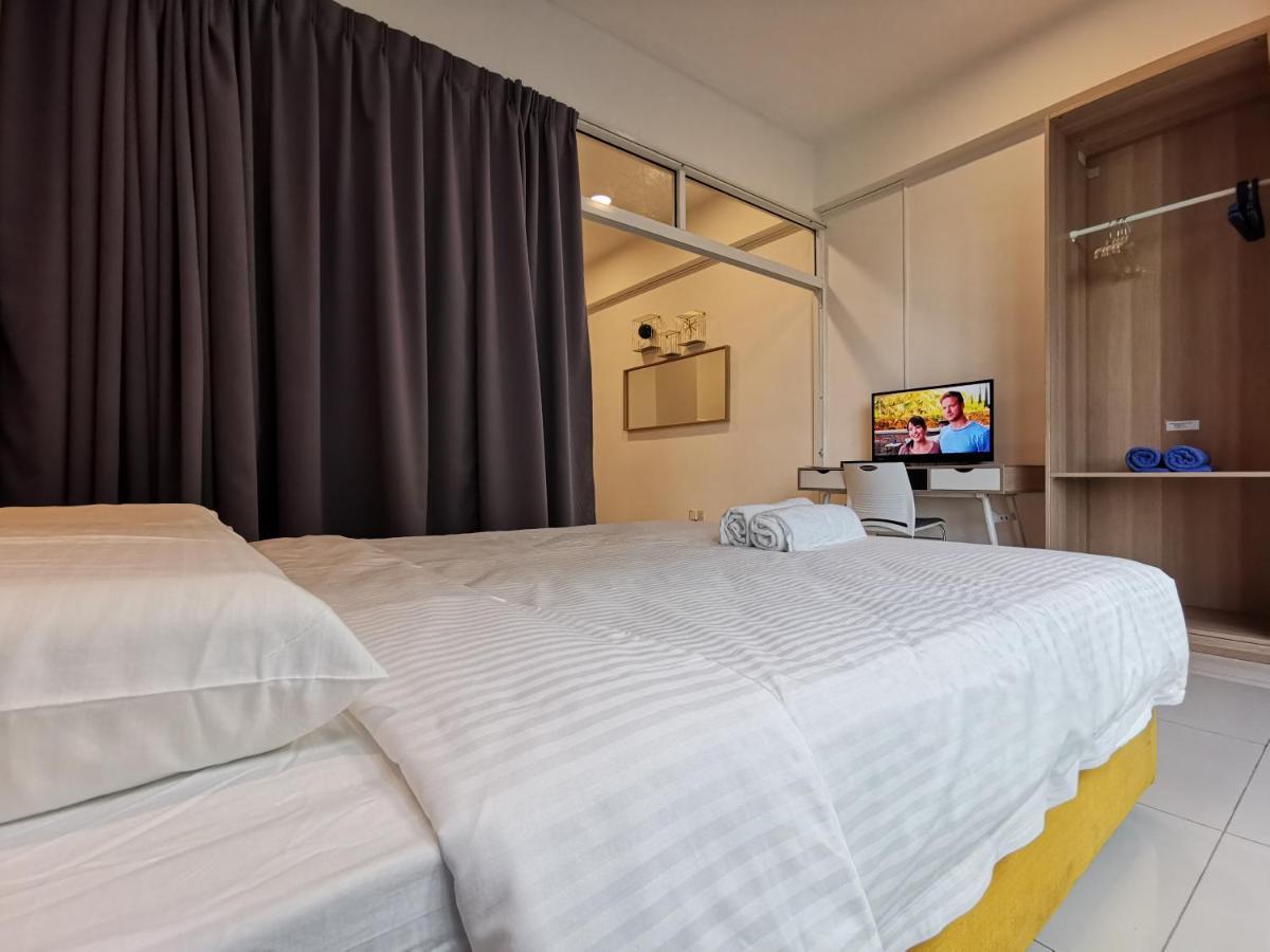 Chubbcaytion 2Br 1Bath Sutera Avenue Kota Kinabalu Bagian luar foto